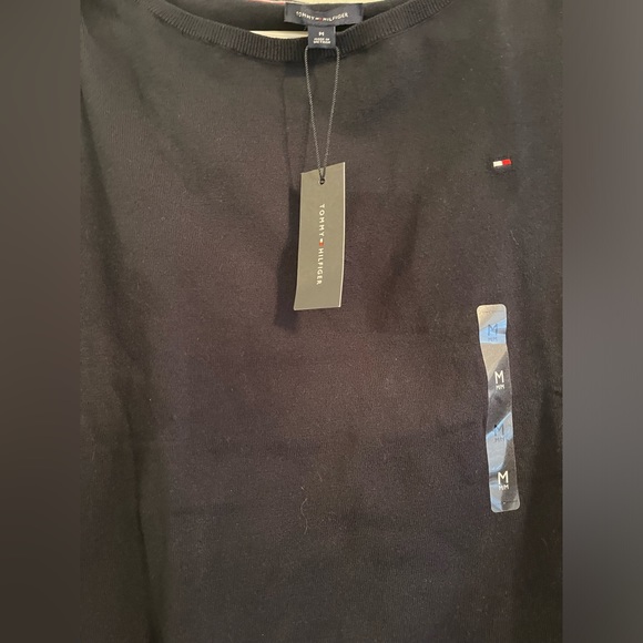 NWT: Tommy Hilfiger navy “boat neck” long sleeve size medium - Picture 2 of 4